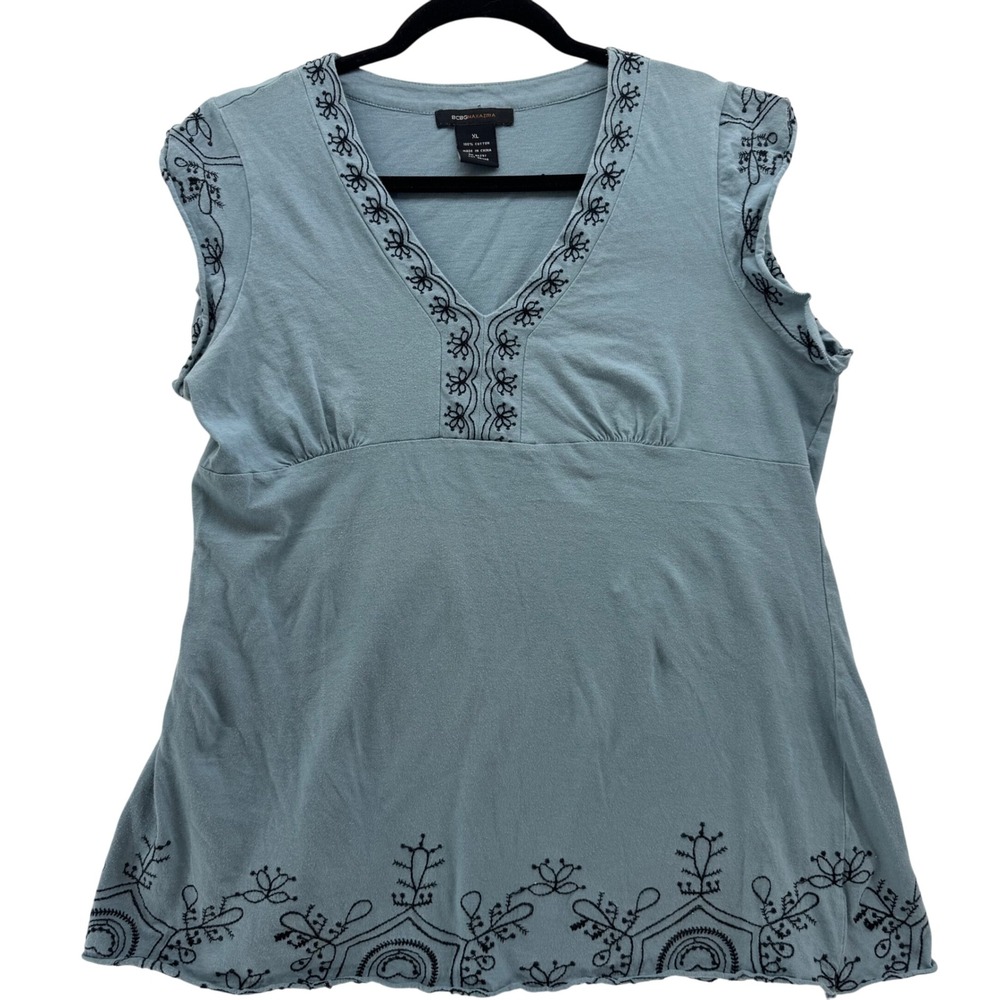 BCBG Max Azria Women's‎ Empire Waist XL Blue Embroidered V Neck Sleeveless Top